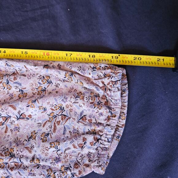 St. John's Bay Tan Floral Top Size M Long Sleeve Casual Cottagecore Boho Earthy - Picture 8 of 9